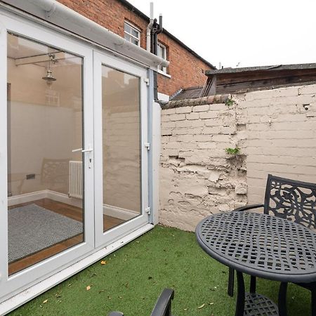 Besford Square, Shrewsbury Town Villa Ngoại thất bức ảnh