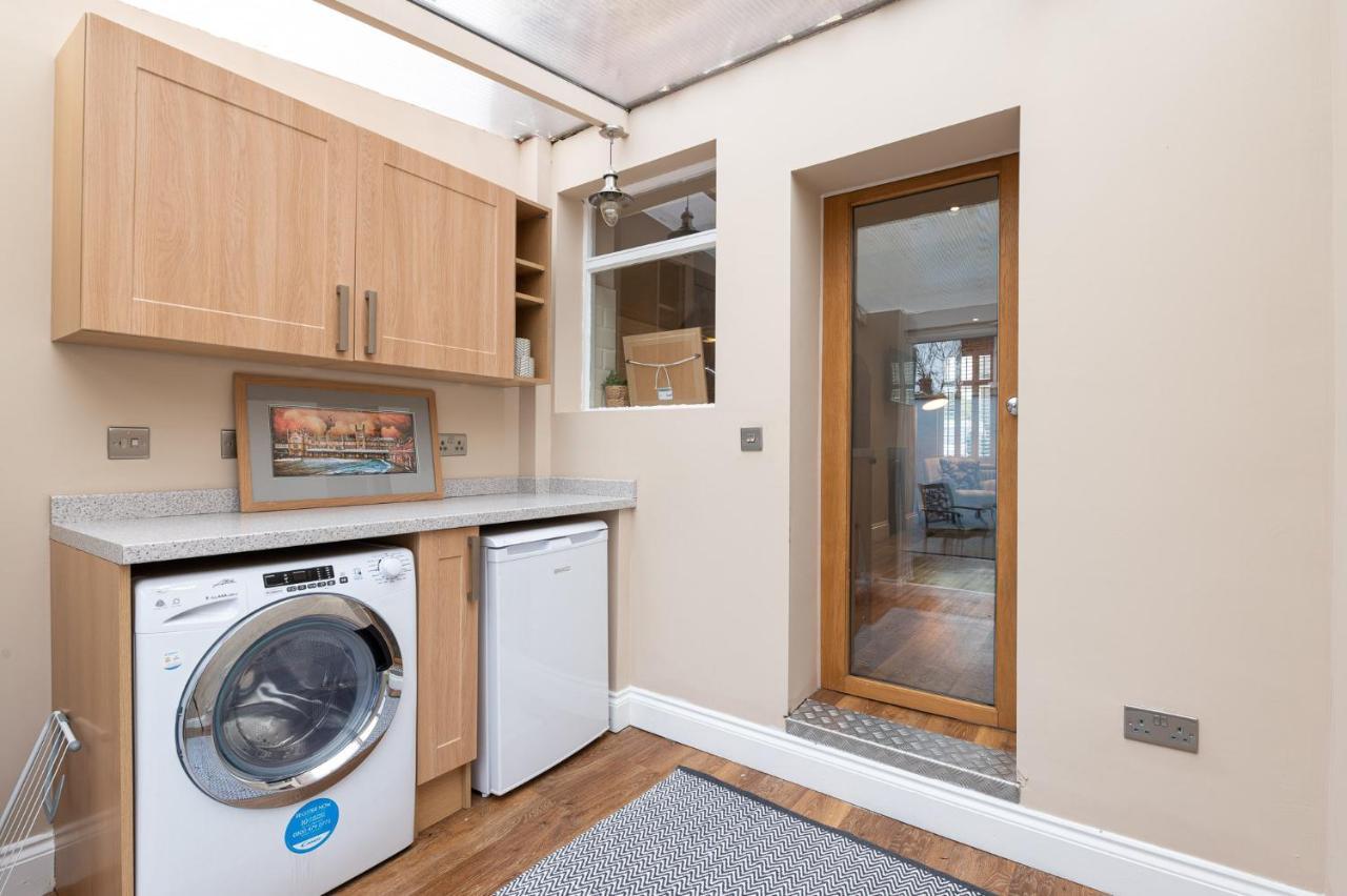 Besford Square, Shrewsbury Town Villa Ngoại thất bức ảnh